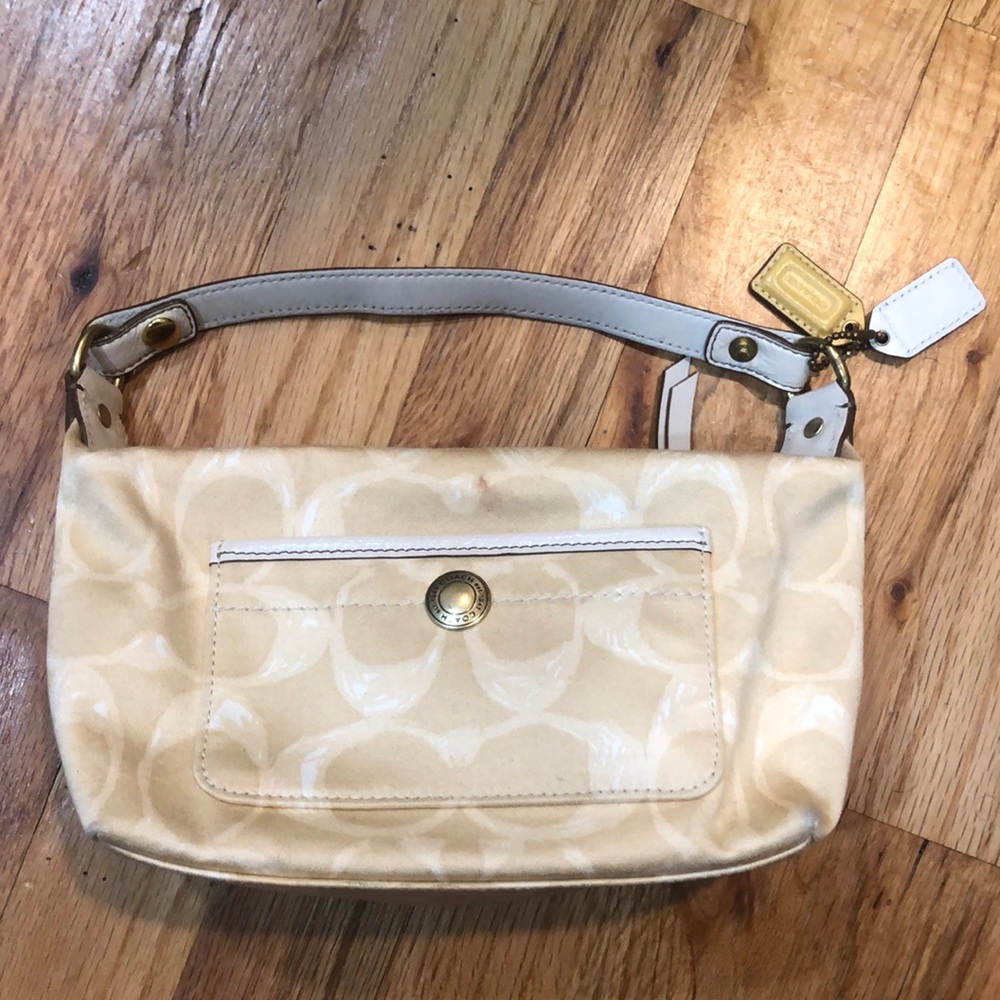 Vintage Beige c coach logo bag